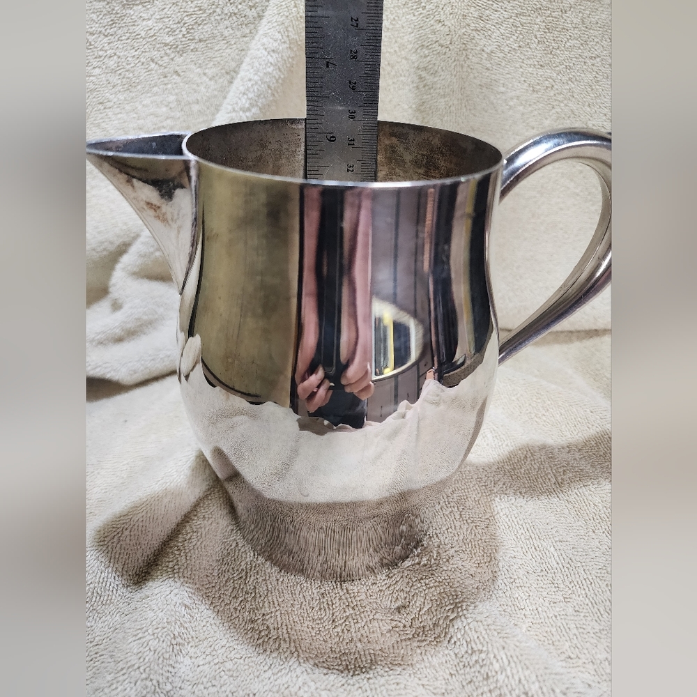 Wm A Rogers used Vintage silver plated pitcher